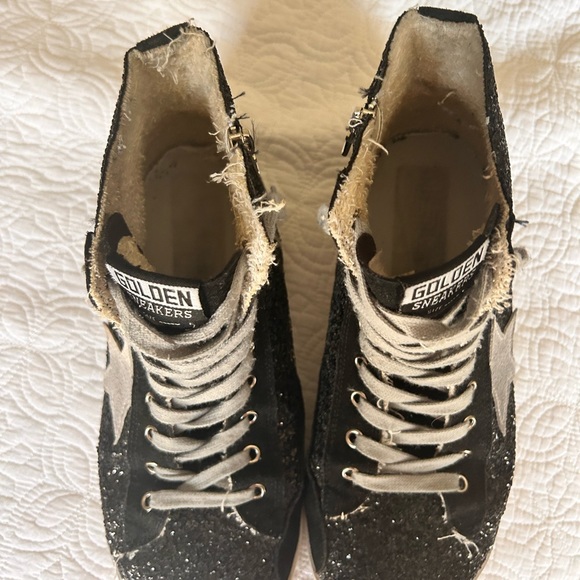 black sparkle golden sneakers size 9-9.5 - Picture 2 of 4